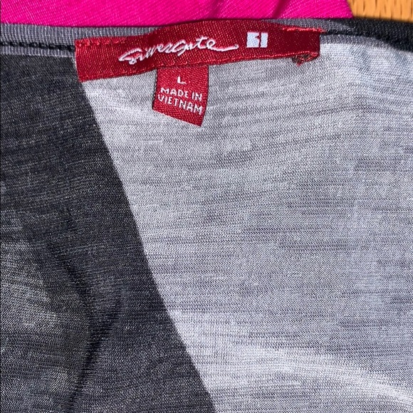 Sevengate Abstract Color Block Wrap Dress - Picture 5 of 6